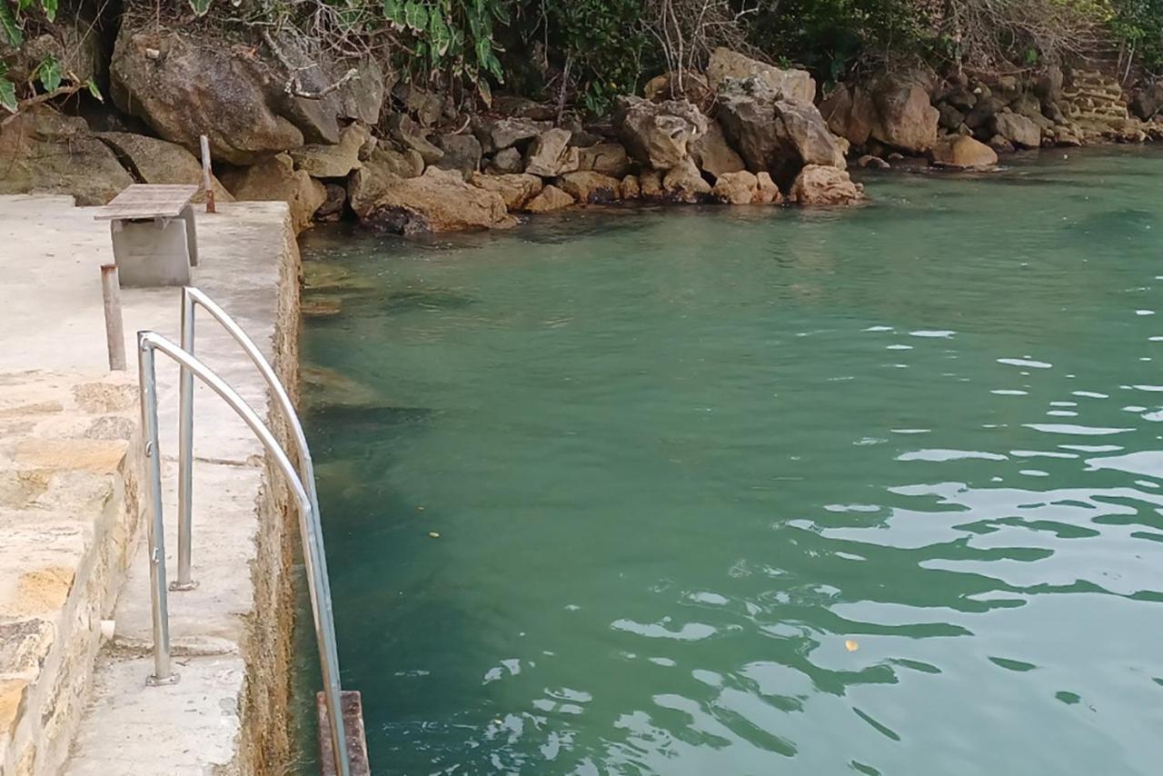 Refugio Na Frente Do Mar Em Ilha De Araujo Villa Parati Exterior foto